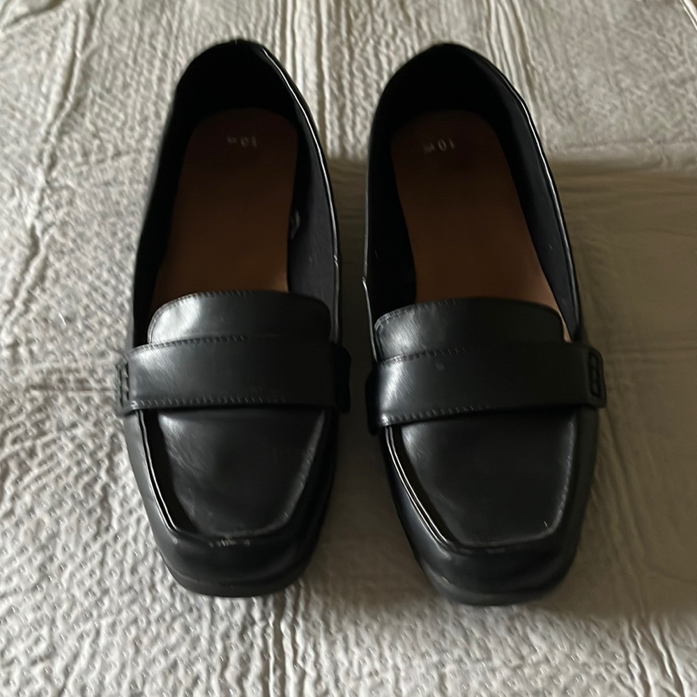 Black loafer size 10W